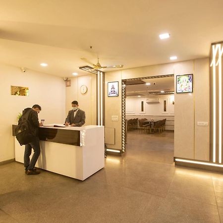 ניו דלהי Airport Hotel Chanakya Delhi מראה חיצוני תמונה