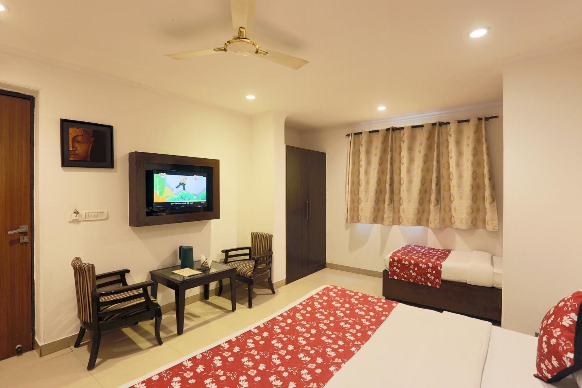 ניו דלהי Airport Hotel Chanakya Delhi מראה חיצוני תמונה